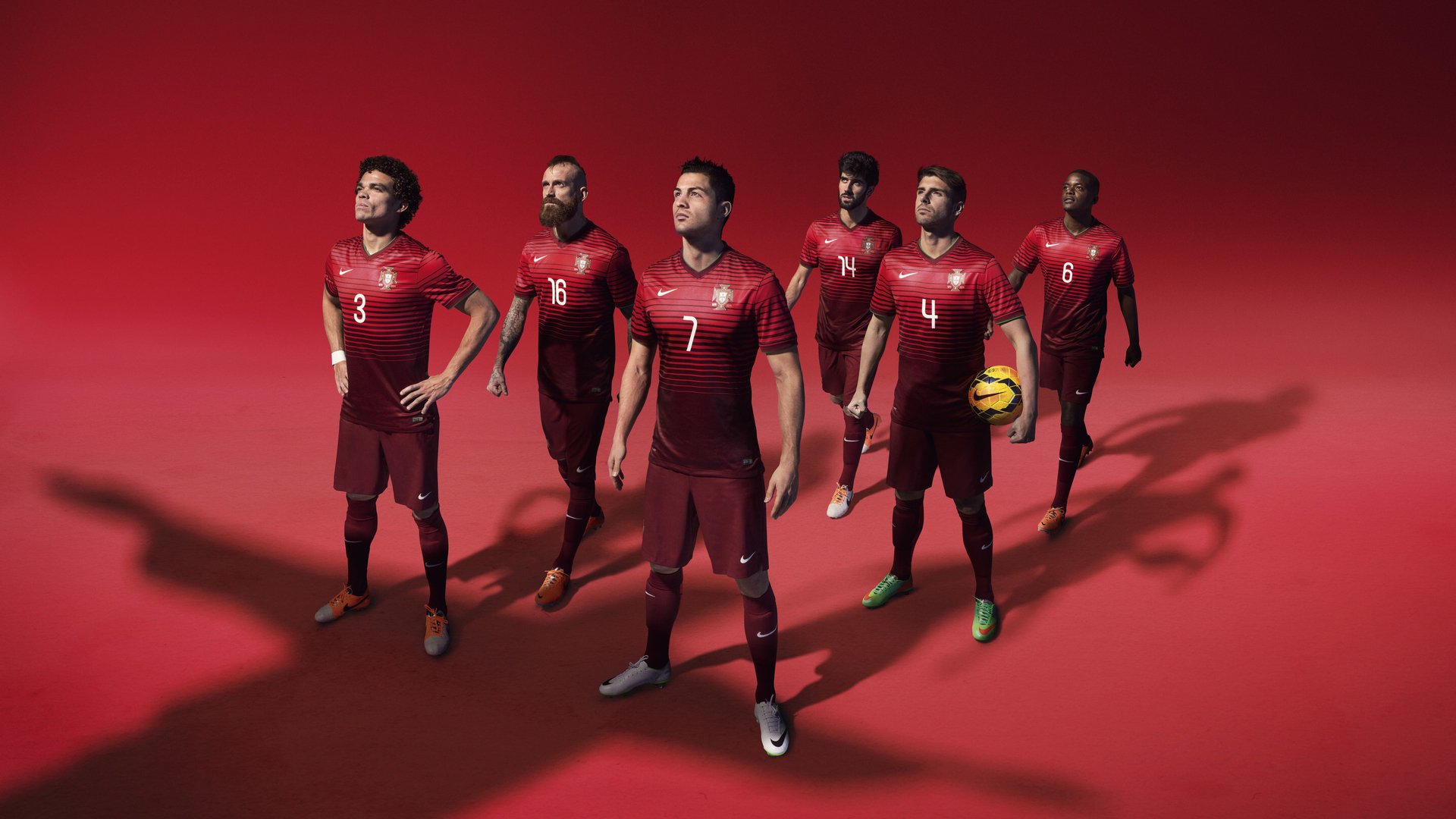 巴尔：全黑队中场的“破坏者”，精准抢断并快速反击