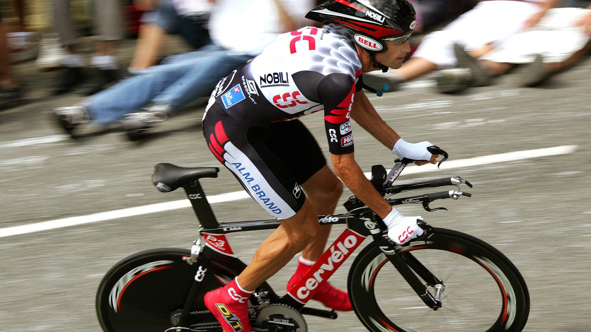 希腊男篮在欧洲锦标赛中再次赢得冠军，将荣耀传承再升华，希腊男蓝